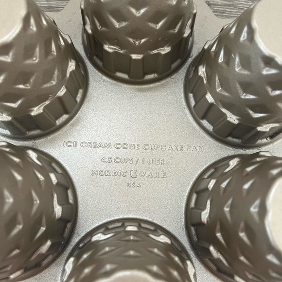 Nordic Ware Ice Cream Cone Cupcake Baking Pan - Picture 6 of 6